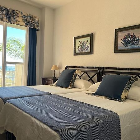 Lyrioshomes Precioso Apartamento Puerto De Estepona Bagian luar foto