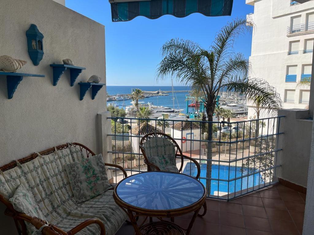 Lyrioshomes Precioso Apartamento Puerto De Estepona Bagian luar foto