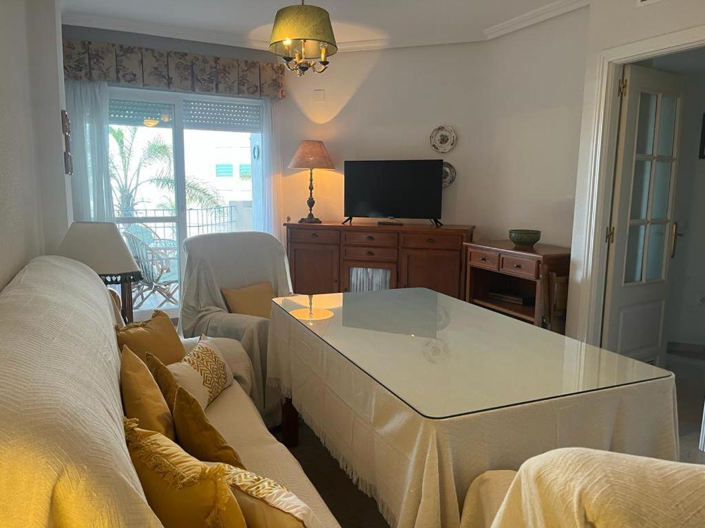Lyrioshomes Precioso Apartamento Puerto De Estepona Bagian luar foto