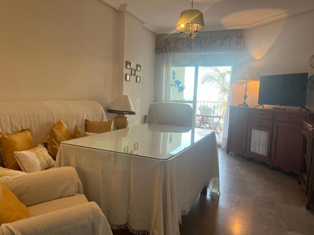 Lyrioshomes Precioso Apartamento Puerto De Estepona Bagian luar foto