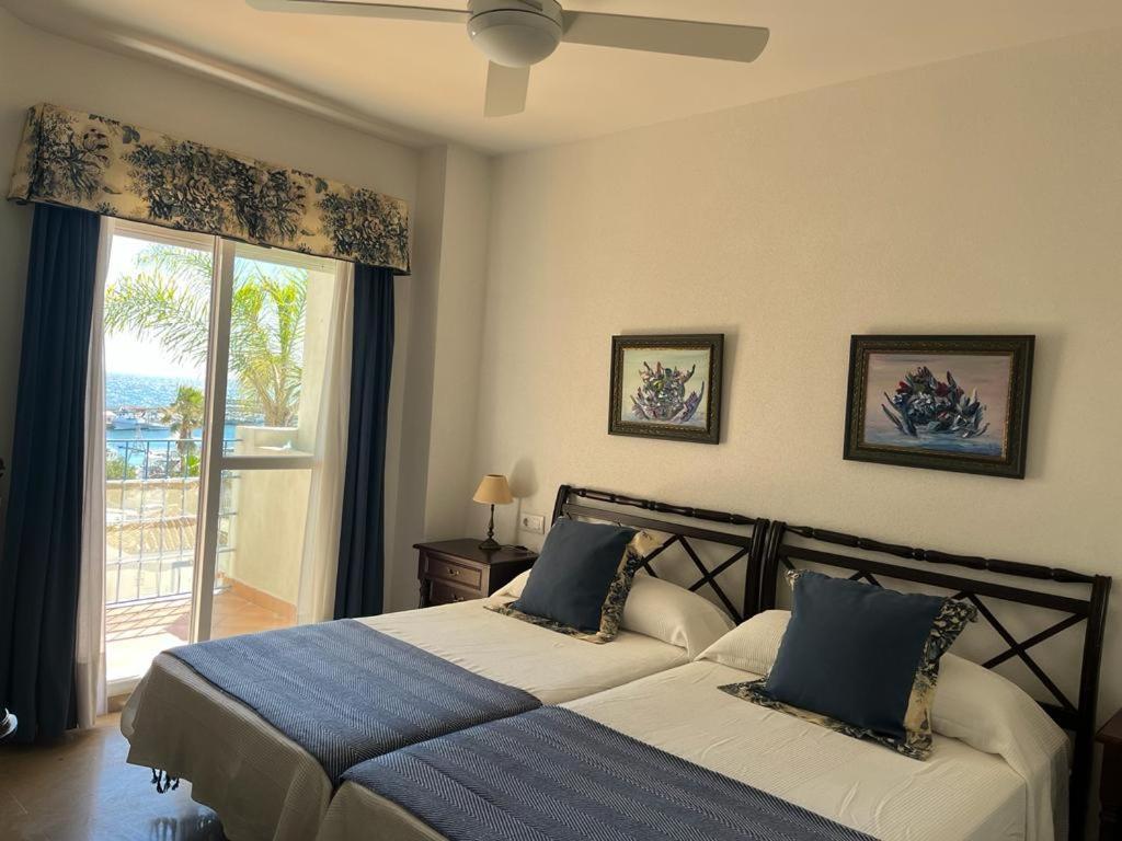 Lyrioshomes Precioso Apartamento Puerto De Estepona Bagian luar foto