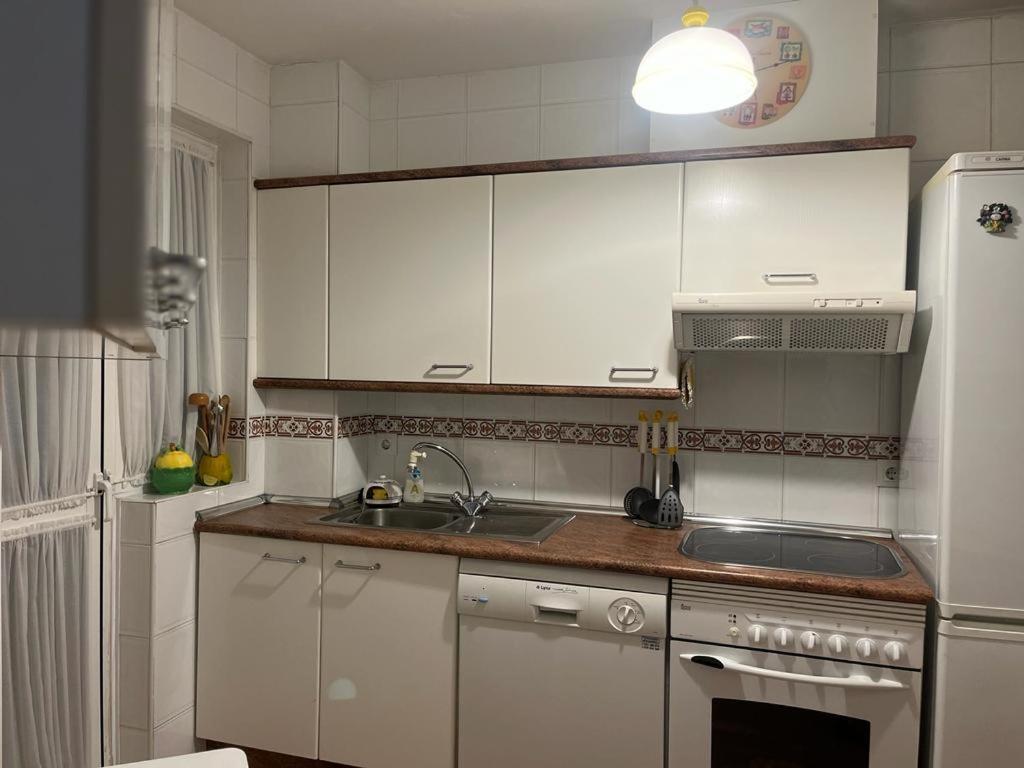 Lyrioshomes Precioso Apartamento Puerto De Estepona Bagian luar foto