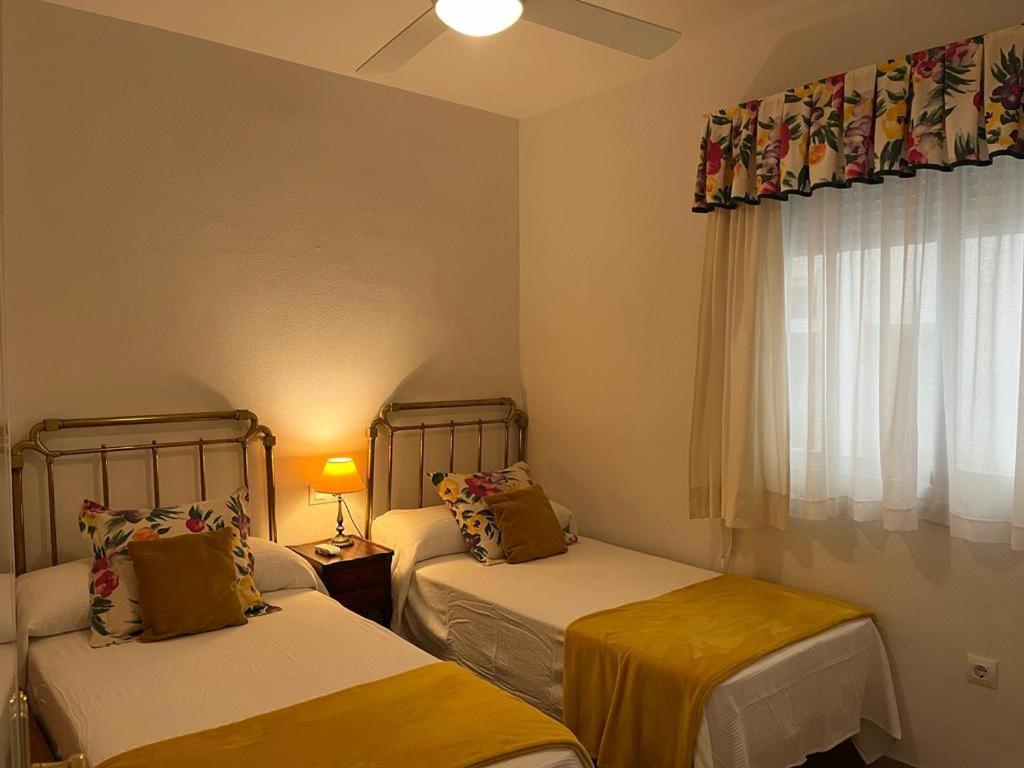 Lyrioshomes Precioso Apartamento Puerto De Estepona Bagian luar foto