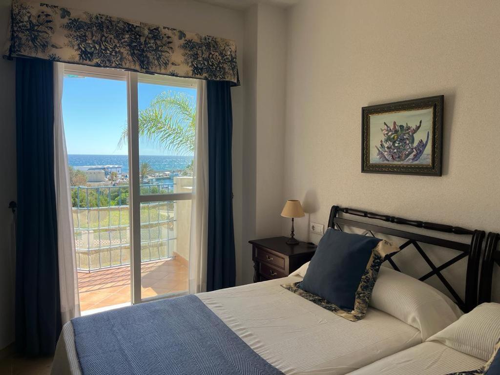 Lyrioshomes Precioso Apartamento Puerto De Estepona Bagian luar foto
