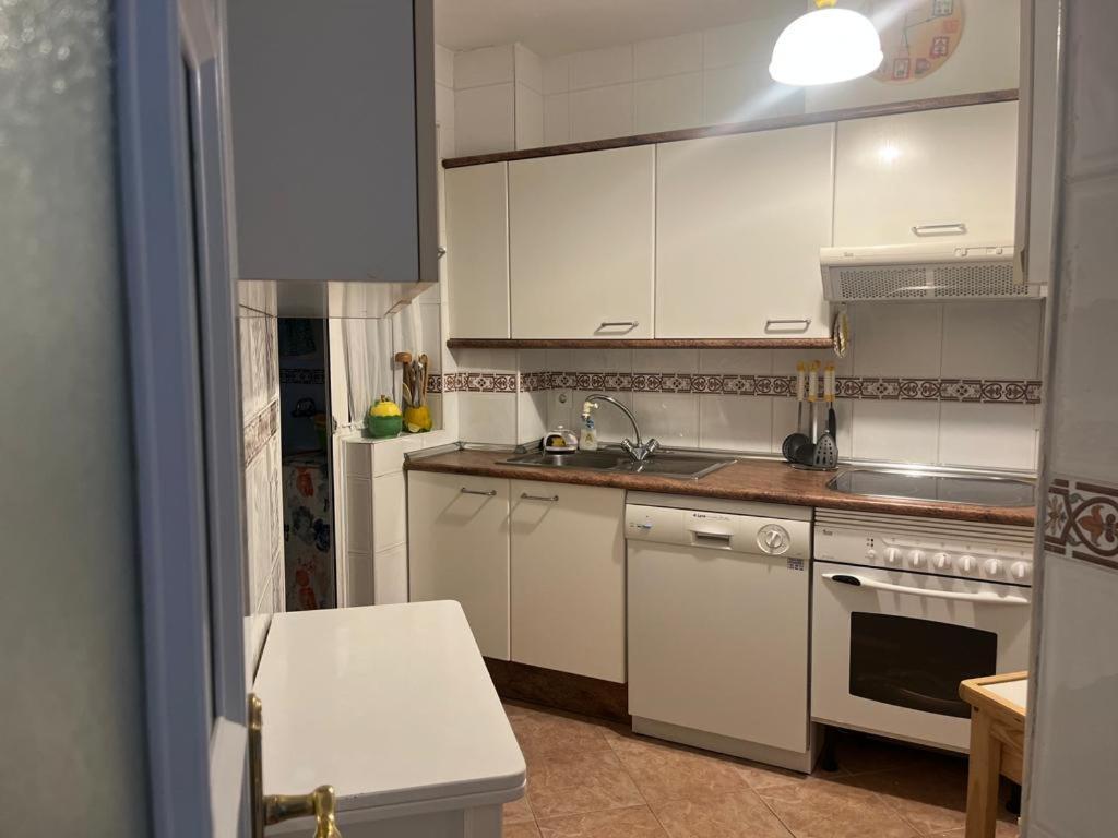 Lyrioshomes Precioso Apartamento Puerto De Estepona Bagian luar foto